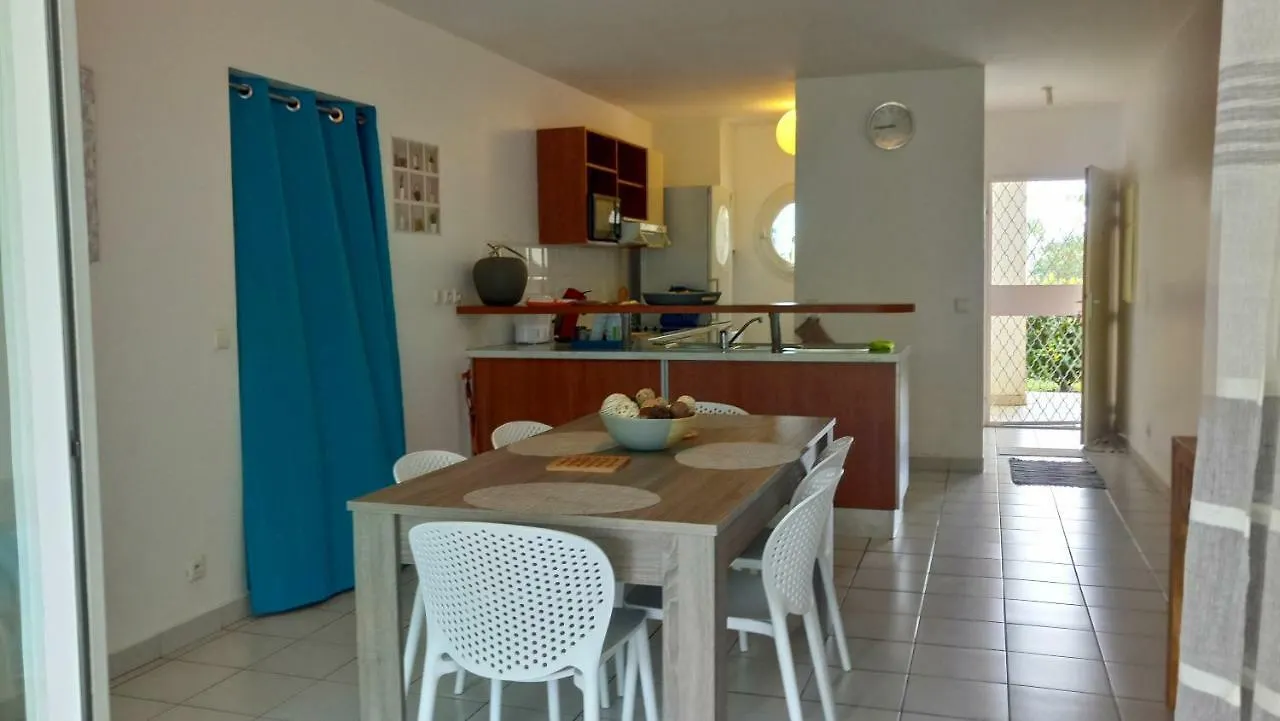 F3 Jarry, Moudong Sud Apartment Belcourt