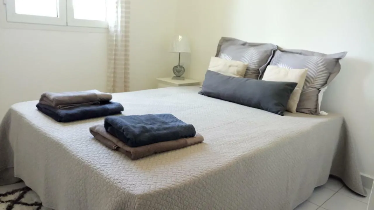F3 Jarry, Moudong Sud Apartment Belcourt